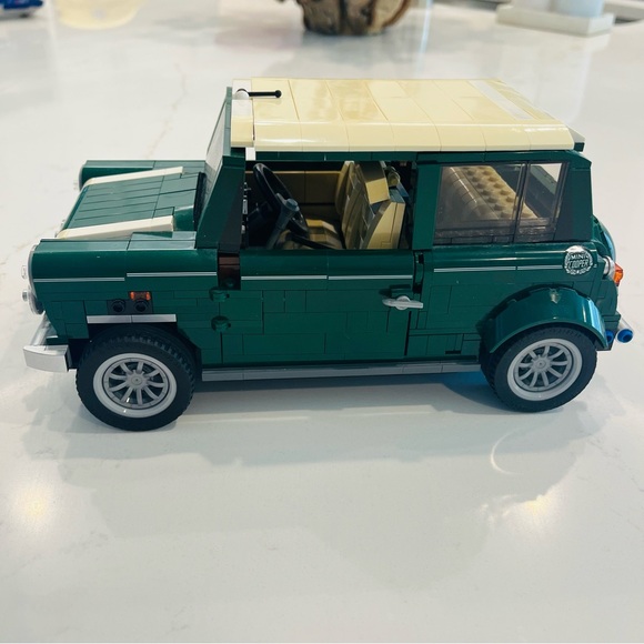 Lego Creator Mini Cooper 10242 - Picture 1 of 11